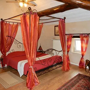 Le Chateau Des Estubiers France